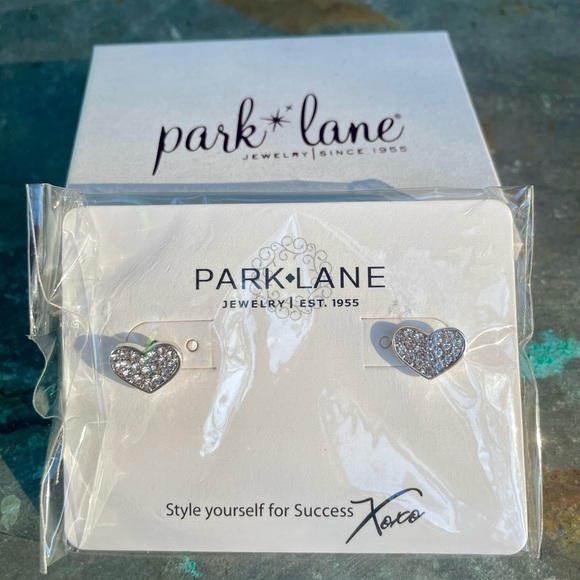 Park Lane Jewelry - Park Lane Dainty heart earrings